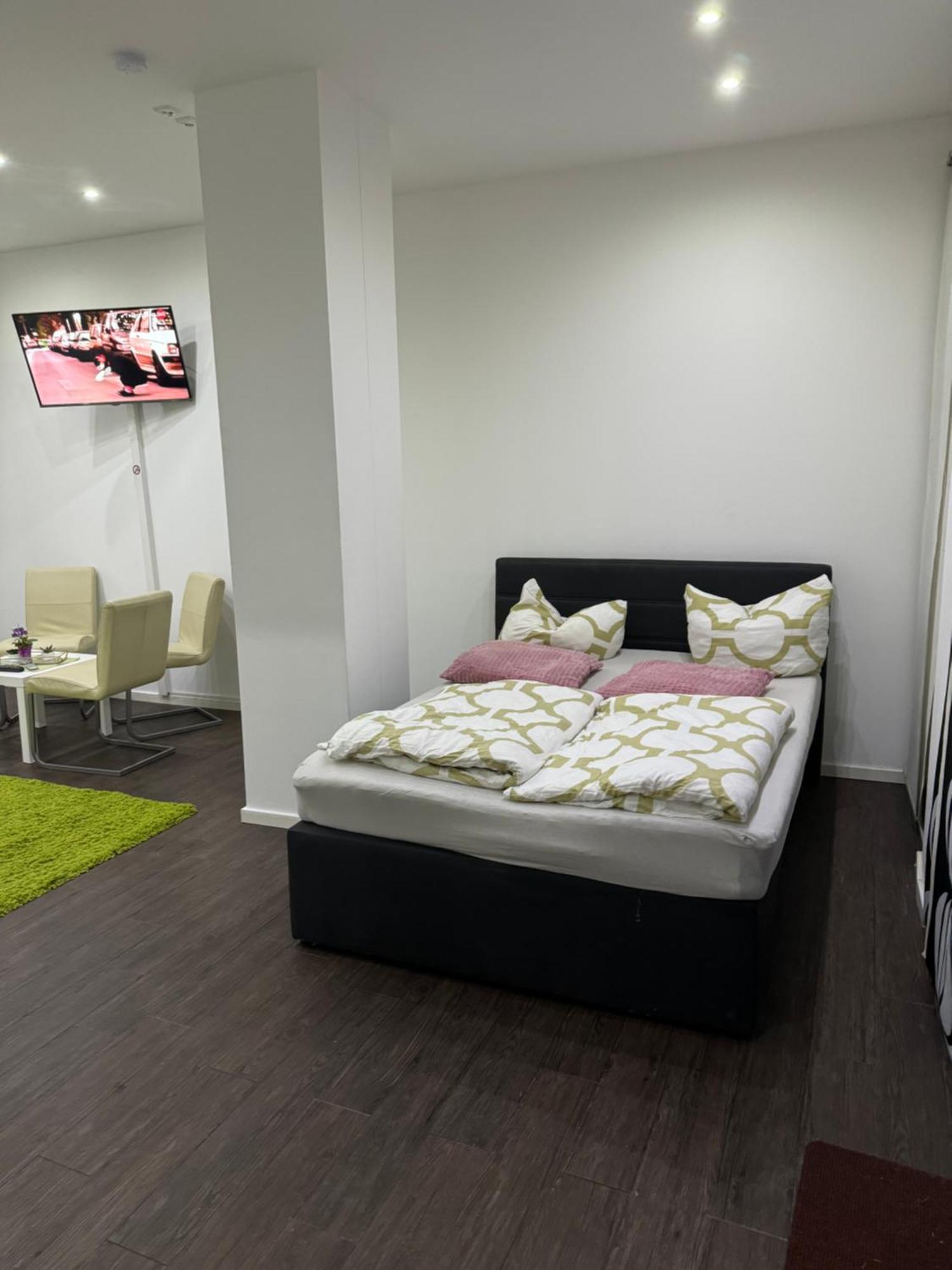 Luxurioese Wohnung Mit Eigenem Garten Аугсбург Экстерьер фото